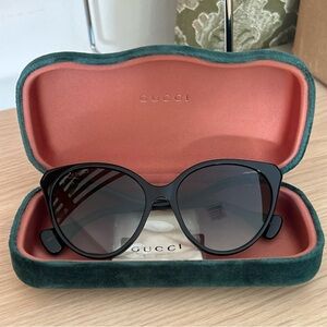GUCCI CATEYE SUNGLASSES GG1011S